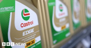 BP sells stake in motor oil arm Castrol in $6bn deal