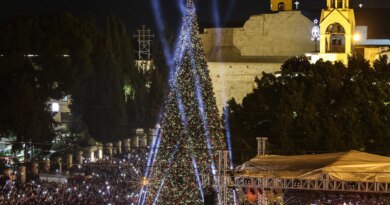 Bethlehem lights up Christmas tree amid hopes for economic recovery
