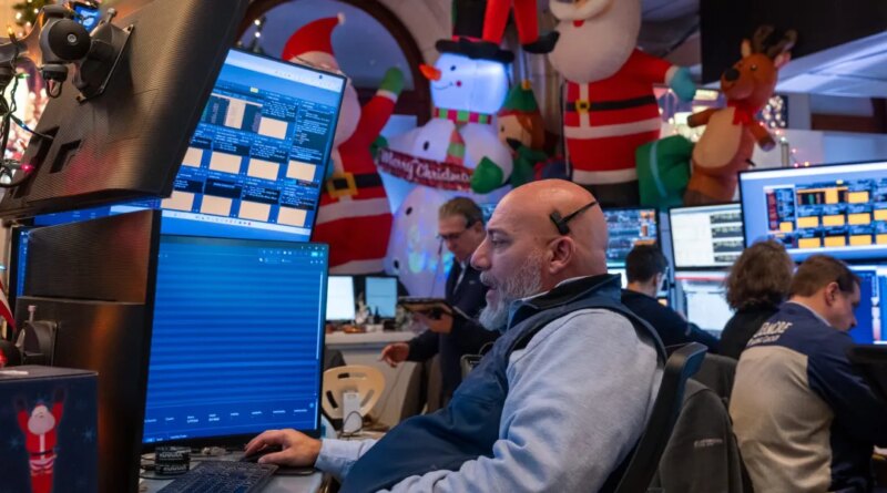 Brutal year for stock picking spurs trillion-dollar fund exodus | Fortune