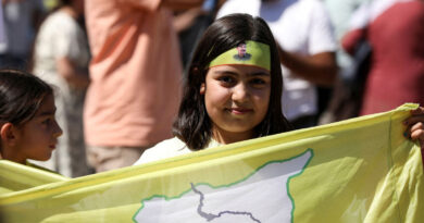 Exclusive-Syria, Kurdish forces race to save integration deal ahead of deadline