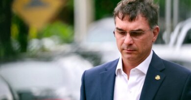 Flavio Bolsonaro enters Brazil’s 2026 presidential race with father’s nod