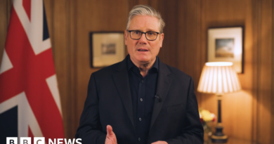 Keir Starmer vows to 'defeat decline and division' in new year message