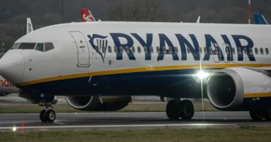 Passengers on a Ryanair flight to Tenerife were injured when the plane hit turbulence