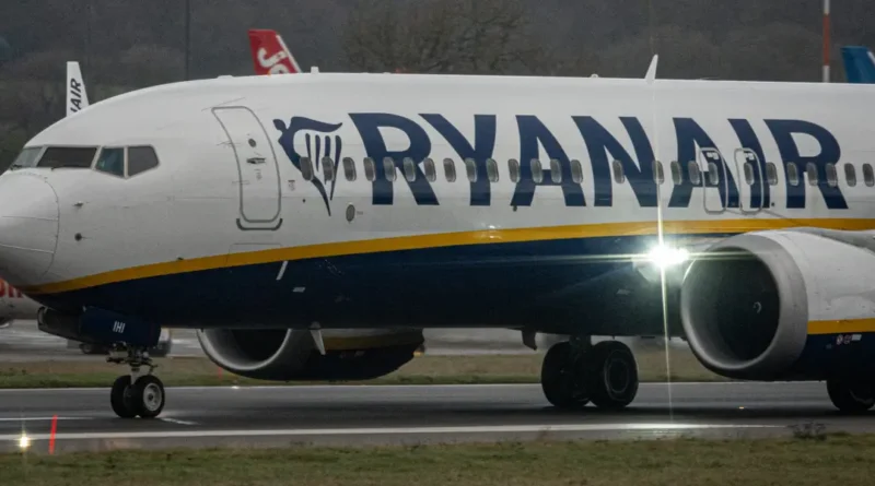 Passengers on a Ryanair flight to Tenerife were injured when the plane hit turbulence