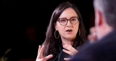 Read Bari Weiss' new memo that defends pulling a '60 Minutes' segment and says Americans lack trust in the press
