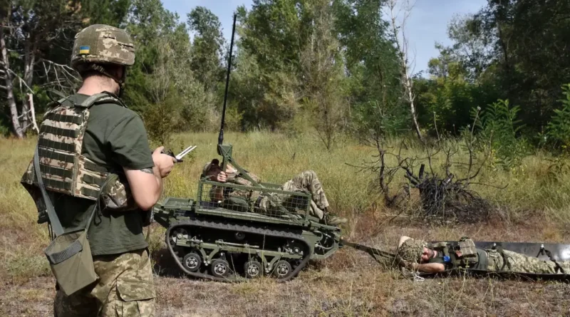Robots are evacuating soldiers in Ukraine. A US veteran said they're best when they're cheap.