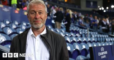 Starmer tells Abramovich to 'pay up now' or face court