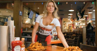 The rise and fall of Hooters
