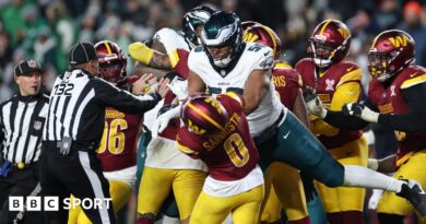 Players from the Philadelphia  Eagles and the Washington Commanders clashed in the fourth quarter of their game