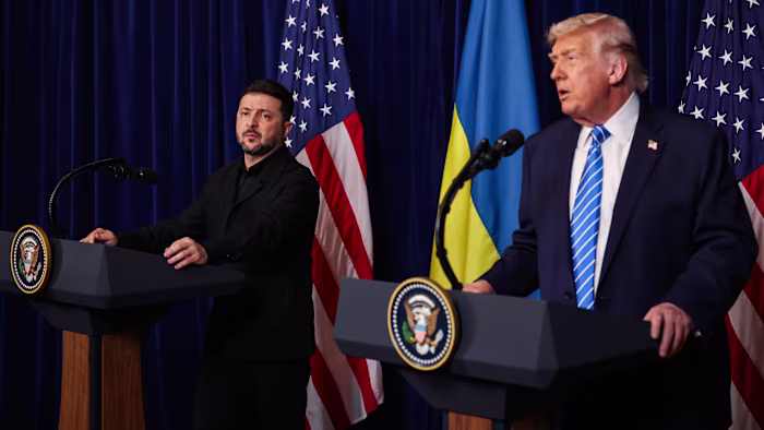 Ukrainian President Volodymyr Zelenskyy, left, and US President Donald Trump