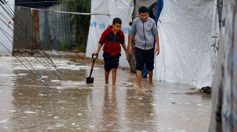 UN agency warns displaced Gazans face floods, as emergency supplies blocked