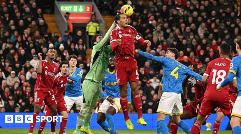 Virgil van Dijk defends a corner during Liverpool's 2-1 win over Wolves