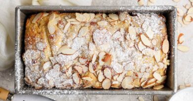 A Bakery Themed Cottage Cheese Pull-Apart Bread