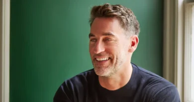 A nutritionist who lowered his cholesterol through diet shared 4 simple tips for eating more fiber