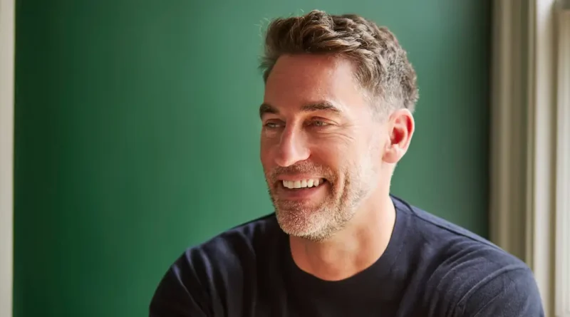 A nutritionist who lowered his cholesterol through diet shared 4 simple tips for eating more fiber