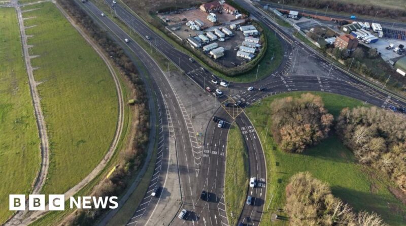 Arrests as emergency crews hurt in South Benfleet crash