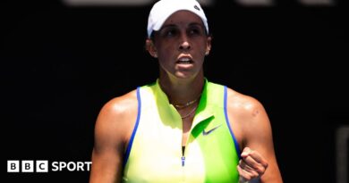 Madison Keys celebrates winning a point against Oleksandra Oliynykova