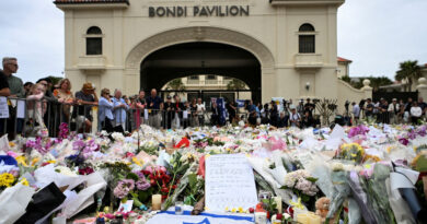 Australian writers festival in turmoil over decision to bar Palestinian author