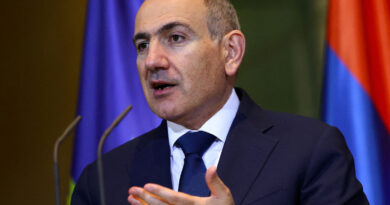 Azerbaijan releases four Armenian prisoners in sign of deepening peace