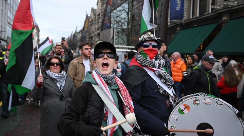 Belfast rallies for Palestine hunger strikers as memories of 1981 return