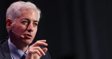 Bill Ackman donates $10,000 to GoFundMe for Alex Pretti's family