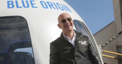 Blue Origin pauses space tourism flights to focus on the moon | TechCrunch