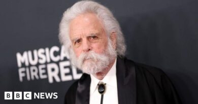 Bob Weir, Grateful Dead co-founder, dies aged 78