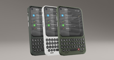 Clicks debuts its own take on the BlackBerry smartphone, plus a $79 snap-on mobile keyboard | TechCrunch