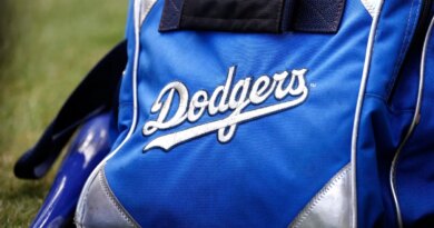 Dodgers’ Former 2-Way Sparkplug Suddenly Ends Career