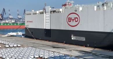 Elon Musk has a new reason to worry about Tesla's biggest rival