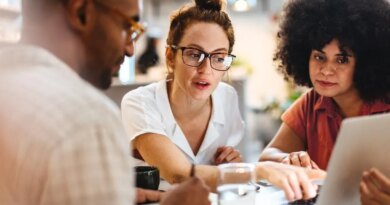 Emergence Of AI Personas As Simulated Therapists And Synthetic Patients For Psychotherapy Training And Research