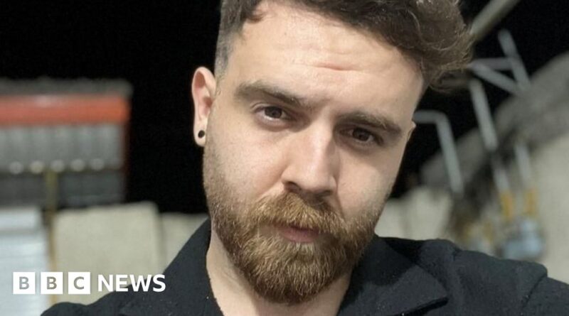 Erfan Soltani: Iran denies plan to execute detained protester