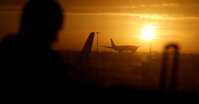 Factbox-Airlines reroute, cancel flights as tensions ramp up over Iran