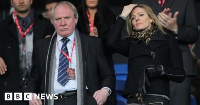 Gabby Logan pays tribute to Welsh legend Terry Yorath after death