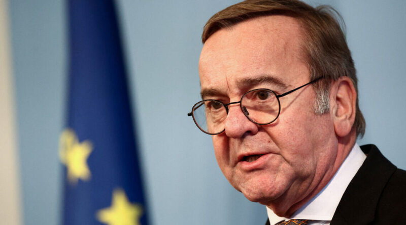 German defence minister urges Trump to apologise for Afghanistan remarks