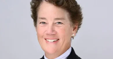 I was a pro tennis player who pivoted to tech in my 30s and rose to the C-suite. Here's my advice for anyone wanting to switch careers.