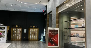 I went to Saks Fifth Avenue to see why the iconic department store was struggling. Hours later, it filed for bankruptcy.