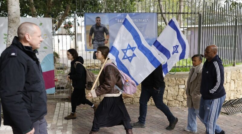 Israel prepares to bury last Gaza hostage