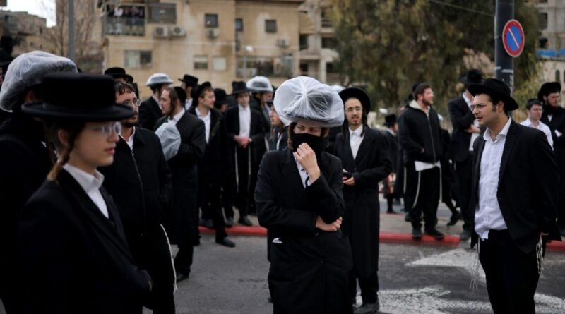 Israeli ultra-Orthodox rally against babies' autopsies