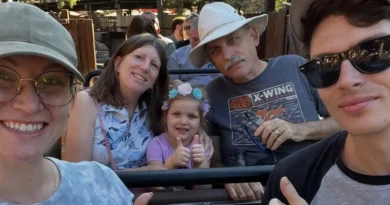 It's become impossible to visit Disney without a smartphone. I'm not nearly as sad about it as I thought I'd be.