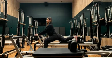 I've been a Pilates instructor for 13 years. Here are 5 common mistakes I see clients make during their first few classes.