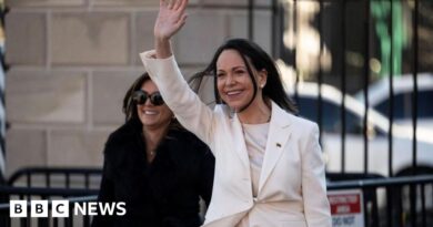 Machado presented Trump with her Nobel award at White House meeting