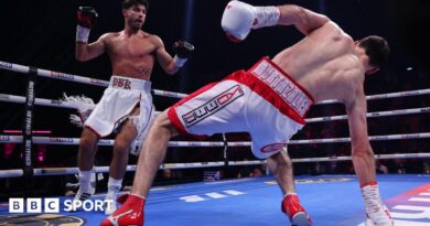 Josh Kelly looks on as Bakhram Murtazaliev falls
