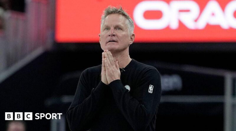 Golden State Warriors Steve Kerr holds his hands together during their win over the Minnesota Timberwolves