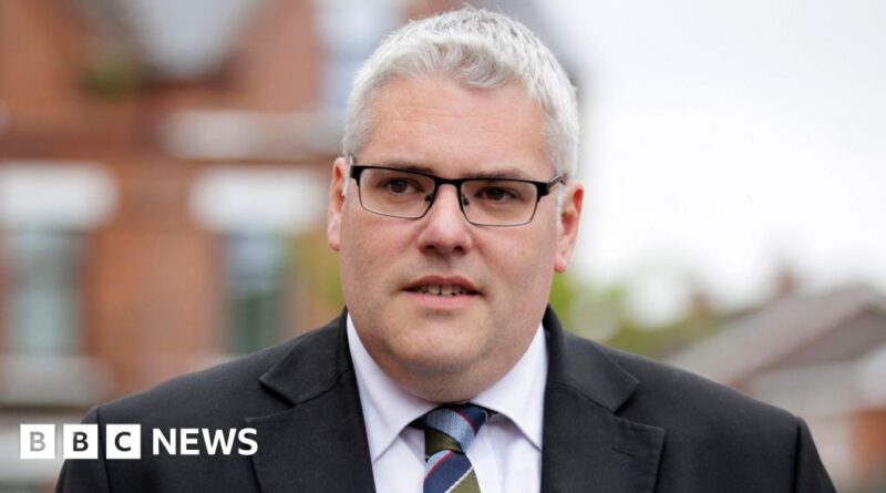 NI Legacy: DUP leader warns London not to surrender over Troubles bill