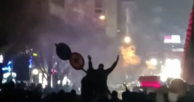 New rallies erupt in Iran as crackdown fears grow