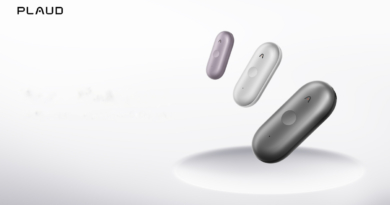 Plaud launches a new AI pin and a desktop meeting notetaker | TechCrunch