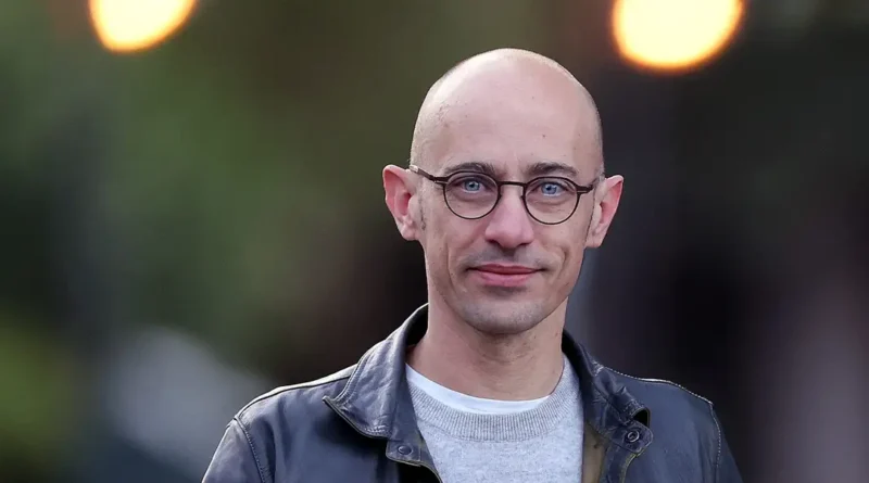 Shopify's CEO says companies that hire founders often make a big mistake: Don't 'put them in like founder day care'