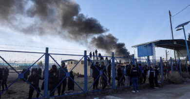 Syria to close camps housing thousands linked to Islamic State