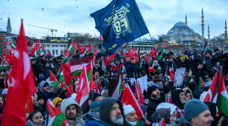 Thousands stage pro-Gaza rally in Istanbul